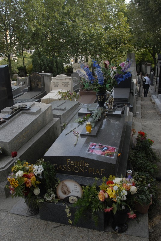 Pere Lachaise Not Your Usual Burial Ground