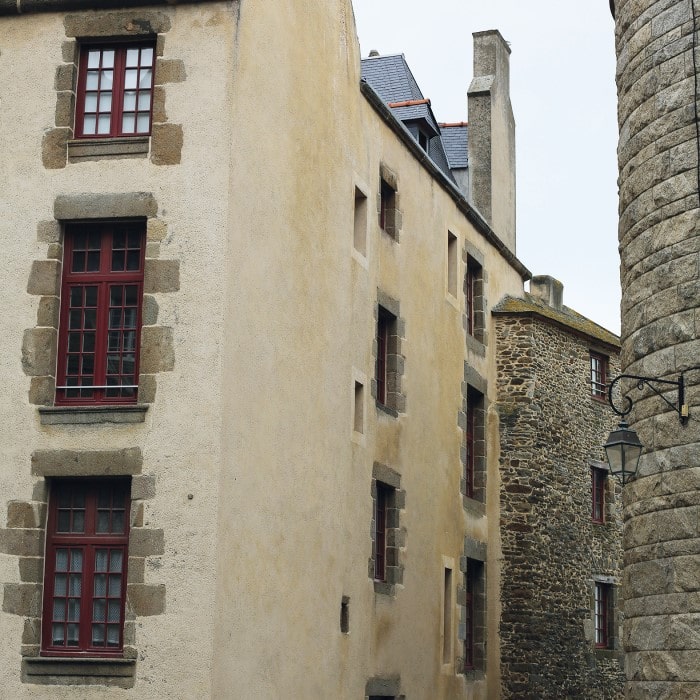 Read The Signs Rue Du Chat Qui Danse In Saint Malo