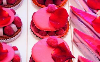 Paris P&acirc;tisseries: History, Shops, Recipes
