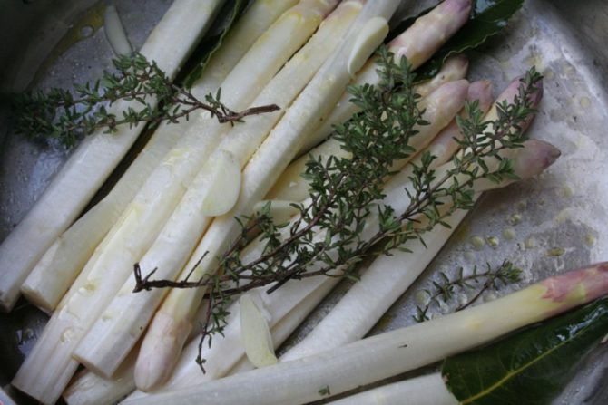 Braised White Asparagus