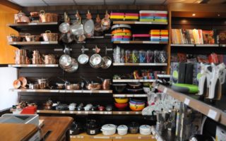 Mora: Cr&ecirc;pe Pans and Cocottes
