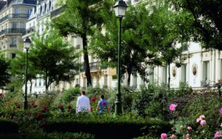 Paris When It Sizzles