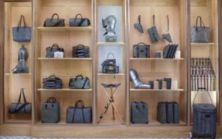 Aux armes , citoyennes.  Faur&eacute; Le Page  bags.