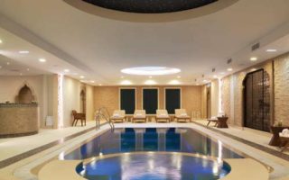 Noble Domain: Auberge du Jeu de Paume in Chantilly