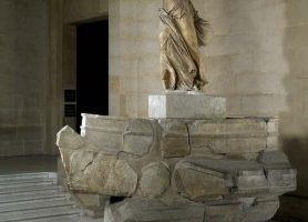 The Louvre’s Winged Victory Removed for Restoration