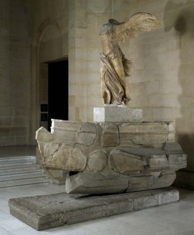 The Louvre’s Winged Victory Removed for Restoration