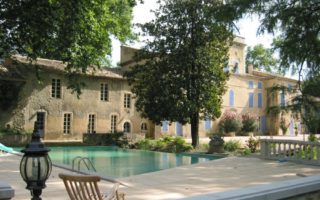 For Sale: 15-Bedroom Ch&acirc;teau Near Avignon