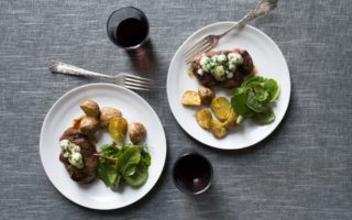 Pan-Roasted Filet Mignon with Blue Cheese