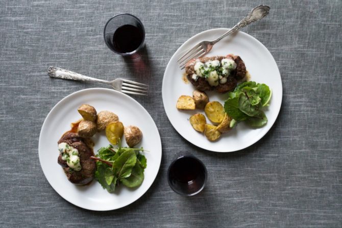 Pan-Roasted Filet Mignon with Blue Cheese
