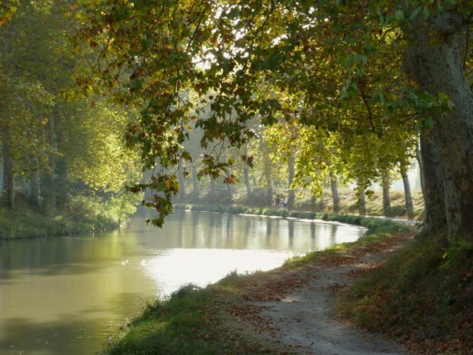 Barging the Burgundy Canals on Après Tout