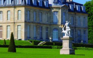 Day Trips from Paris: The Magnificently Restored Ch&acirc;teau de Champs-sur-Marne
