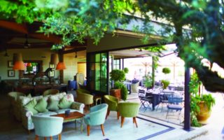 Where to Eat in Provence: H&ocirc;tel Crillon le Brave