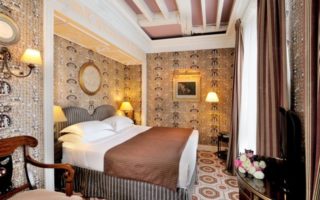 Where to Stay in the Latin Quarter: Hotel Des Grands Hommes