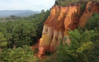 Provence Travel: Why is Roussillon “Red”? Fact and Fable