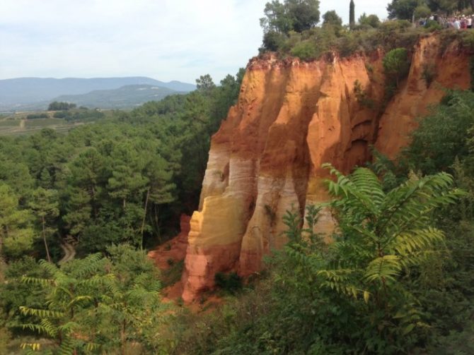 Provence Travel: Why is Roussillon “Red”? Fact and Fable