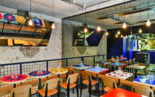 La Mar&eacute;e Jeanne: A Relaxed Seafood Bistro in Paris