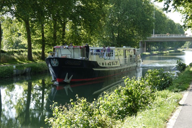The Hemingway Adventure: Visiting Burgundy on a Luxury Canal and River Barge