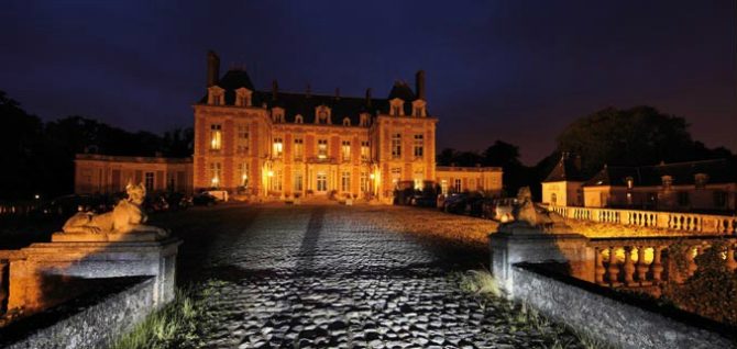 Château du Maréchal de Saxe: Where to Stay Near the Paris Orly Airport