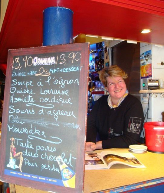 Paris Cafés: To Be or Not to Be?