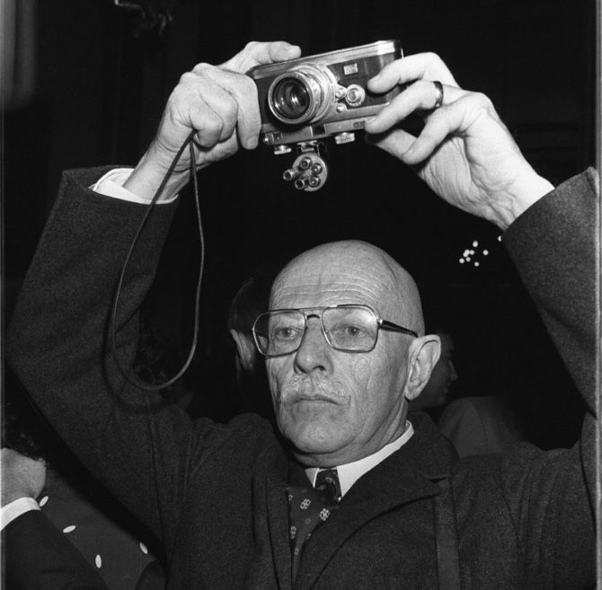 Willy Ronis, Legendary Photographer of Parisians and Provençaux, Dies at 99