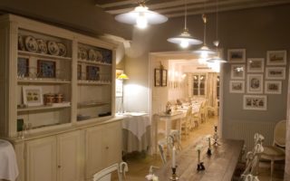 Saint-Julien-du-Sault: Les Bons Enfants