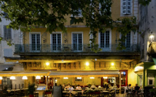 Experience Arles: Les Rencontres de la photographie