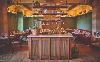 Dining in Provence: Clover Gordes at La Bastide de Gordes Hotel