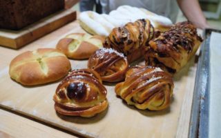 École internationale de boulangerie: The Students Using Their Loaf