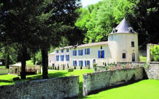 Win an Overnight Stay and a 3-Course Meal at a 4 Star Hotel