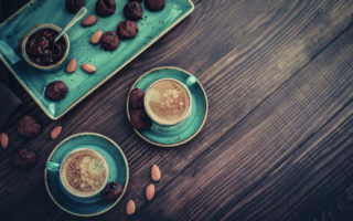 Au Café: Learn French Language and Etiquette