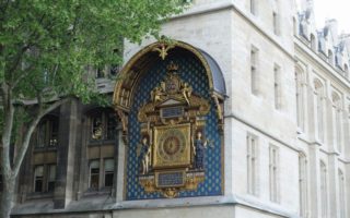 Read the Signs: Le Quai de l’Horloge in Paris