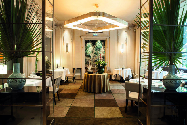 Paris Restaurants: Le Taillevent, Gastronomic Excellence in the 8th