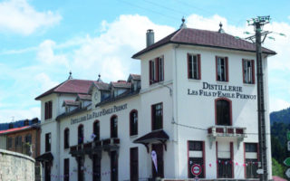 Blast from the Past: Return of the Fairy and Resurfacing Drinks in France