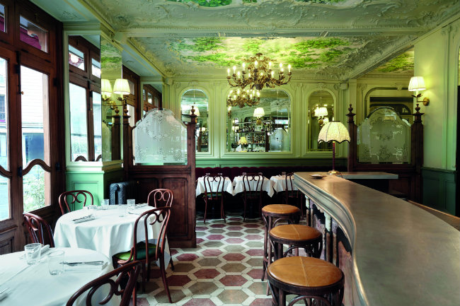 Paris Restaurant Reviews: Le Chardenoux by Chef Cyril Lignac