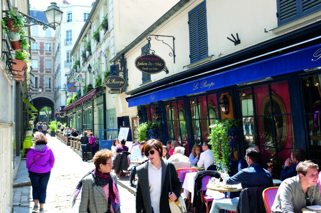 Parisian Walkways: Cour du Commerce Saint-André in Saint-Germain-des-Prés