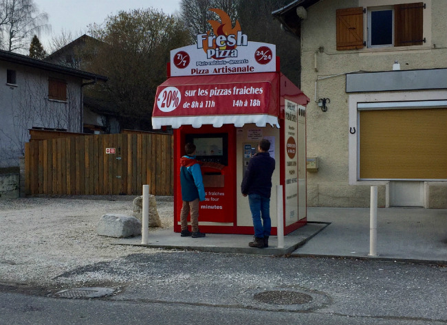Life in France: A Pizza Vending Machine in the Countryside