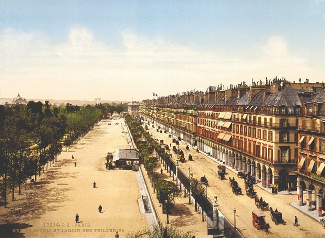 Read The Signs Rue De Rivoli The Famous Street In Paris France Today 0928