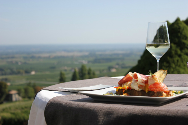 La Tour des Vents: Michelin-Starred Dining with Vineyard Views