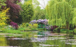 Learn French Language: Chez le Jardin de Monet