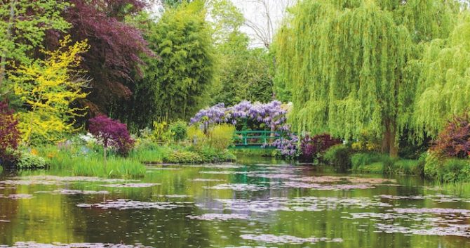 Learn French Language: Chez le Jardin de Monet