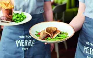 French Recipes: Sea Bass with Green Beans and Sun-Dried Tomatoes