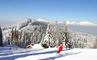 Infographic: why do people ski in France?