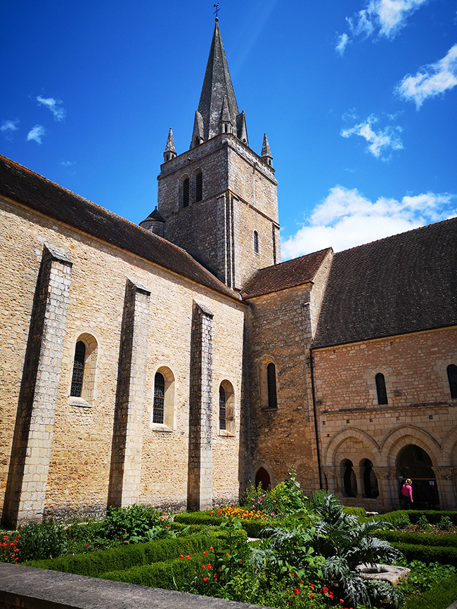 poitiers guardian travel