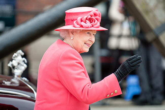 7 Reasons The Queen Loved France (and why France will always remember her)