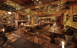 Le Clariant: Candlelit Raclette in a Cosy Cabin