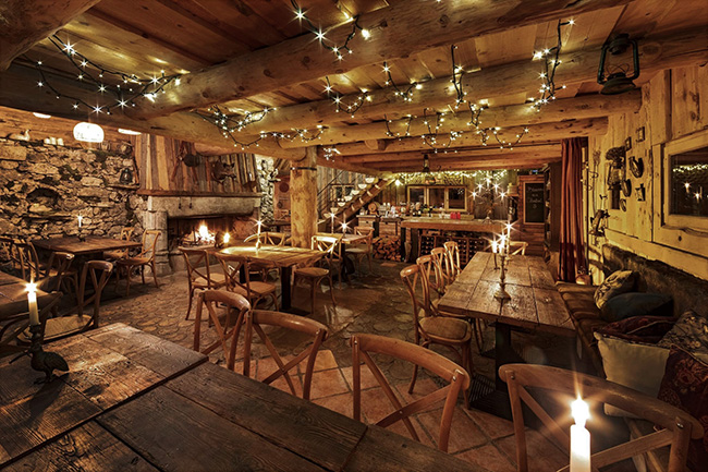 Le Clariant: Candlelit Raclette in a Cosy Cabin