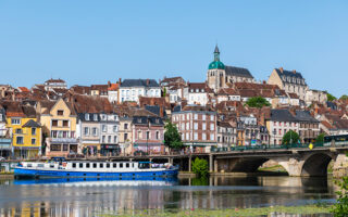 Attention All Bike and Wine Lovers: Cruising and Cycling with Boat Bike Tours