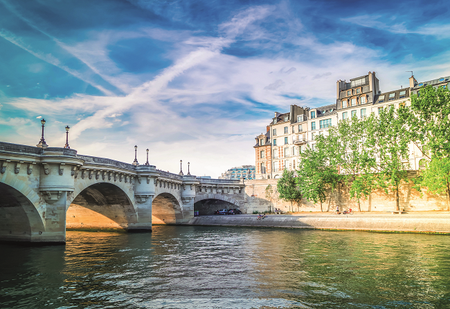 How to be Parisian: a Swim in the Seine?