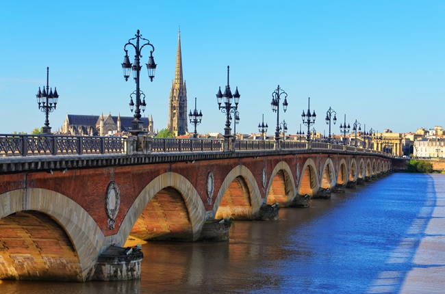 8 Reasons to Learn French with Alliance Française Bordeaux Aquitaine 