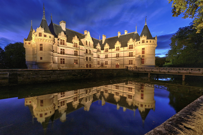 French Monument of the Month: Azay-le-Rideau